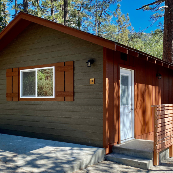 idyllwild-inn-new-rustic-cabin-studio-exterior.jpg